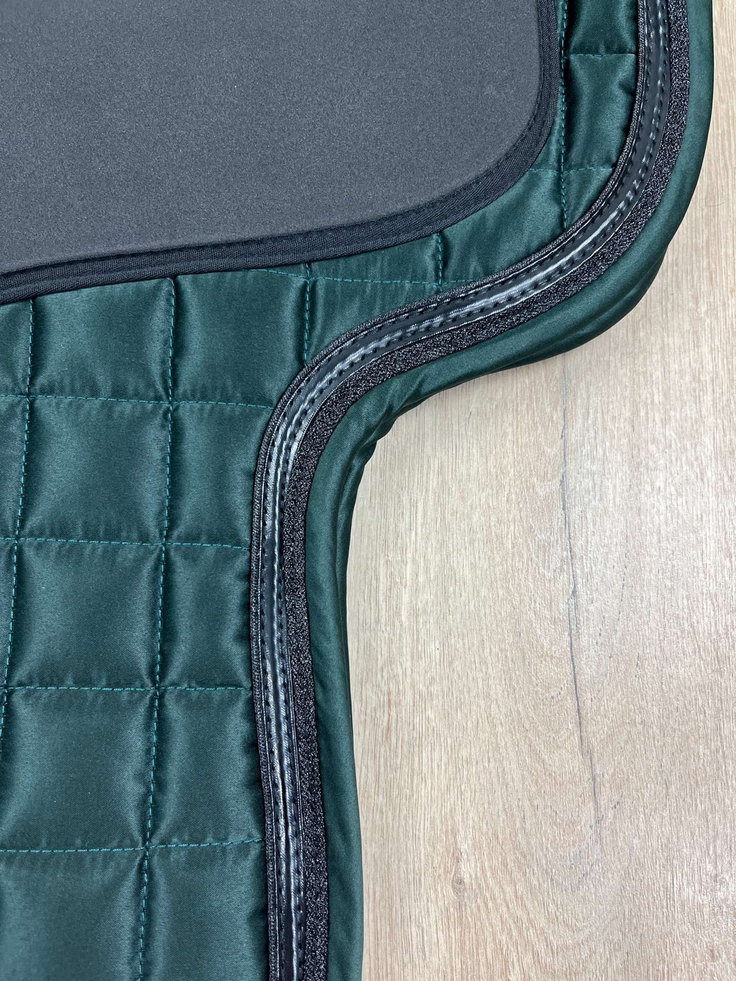 IMG_6211 Satteldecke Catago Fir-Tech Elegant mit Moosgummiauflage verschiedene Farben