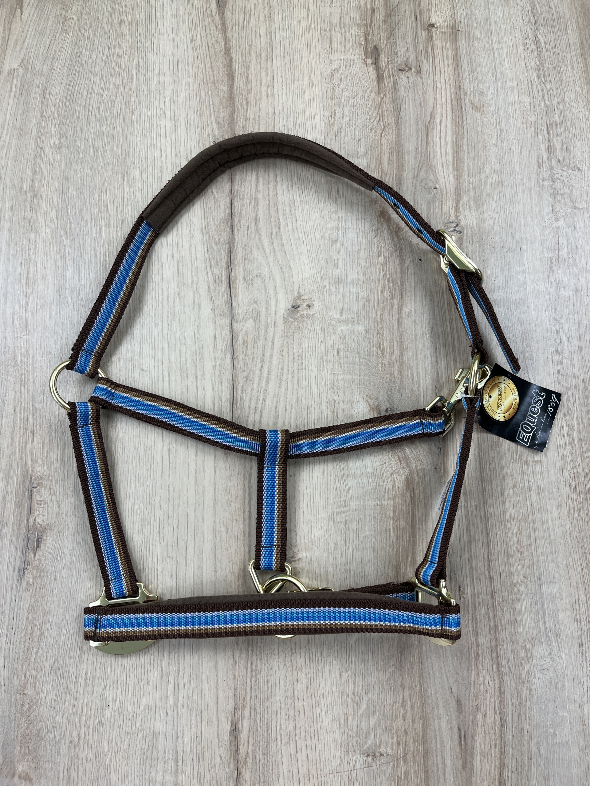 Halfter Equest Dual Plus Beach Cinnamon, braun unterlegt & mit Dornschnalle, messing finish