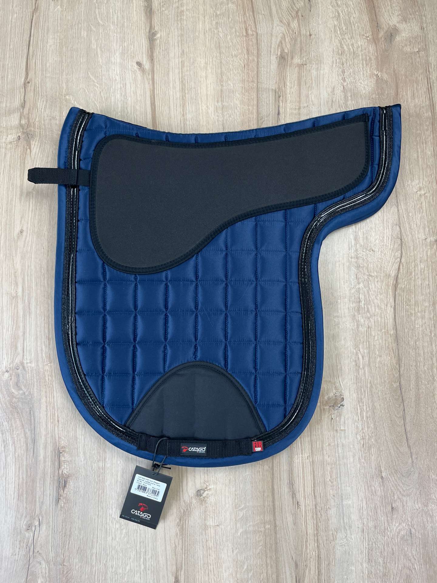 IMG_5457 Satteldecke Catago Fir-Tech Elegant navy mit Moosgummiauflage