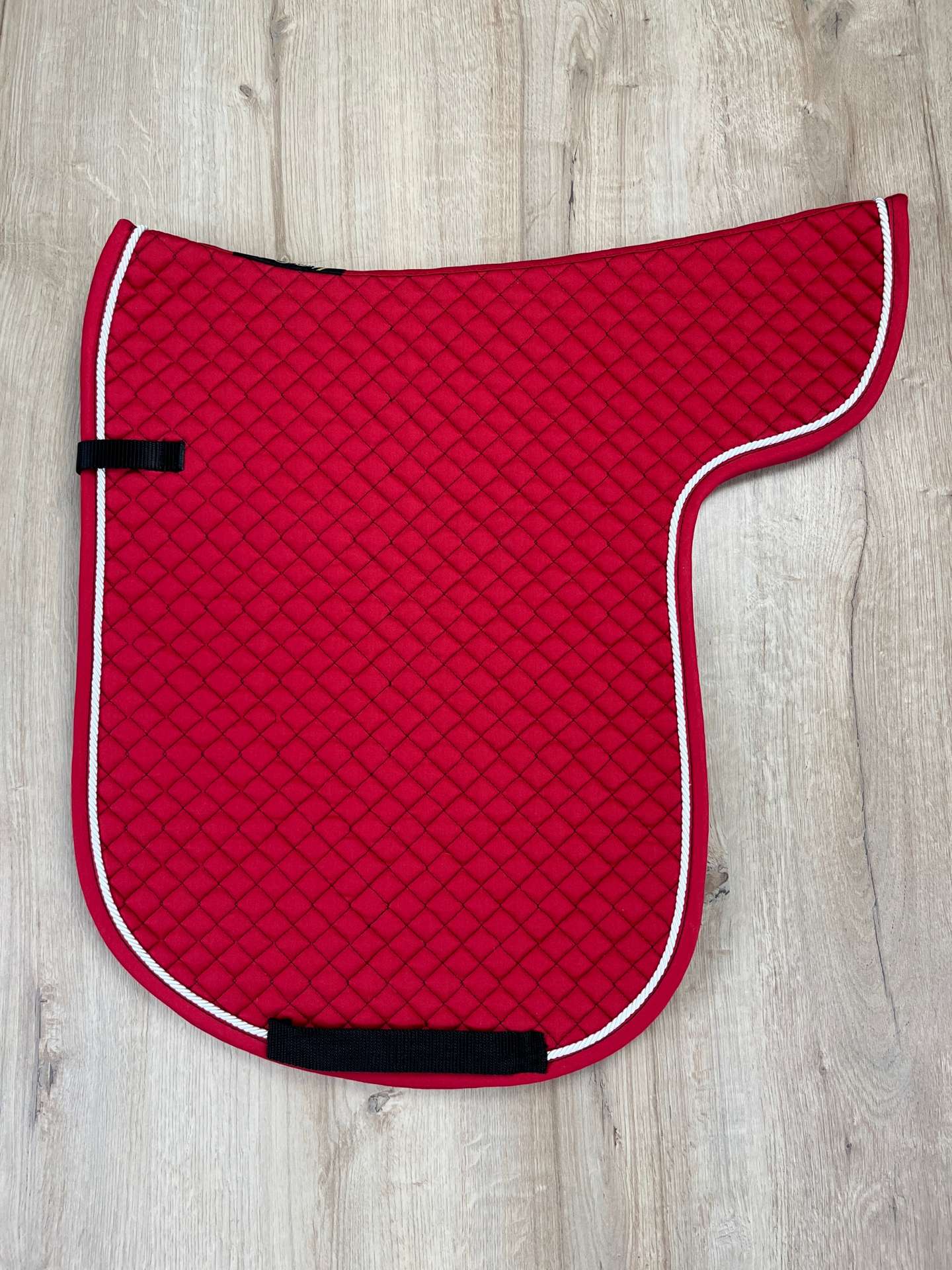 IMG_5495 Satteldecke Island Equest rot Kordel weiß