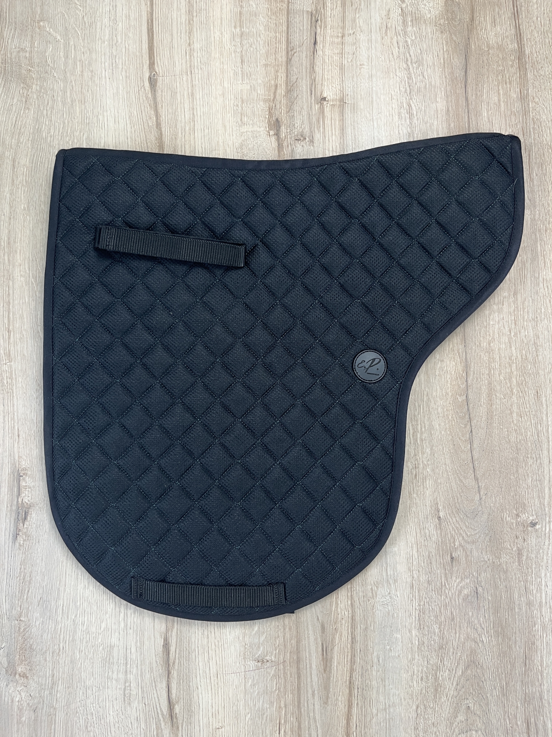 77AD138F-D43C-43C3-83A3-22DF675A7226 Satteldecke Island Eskotomic MeshAir schwarz