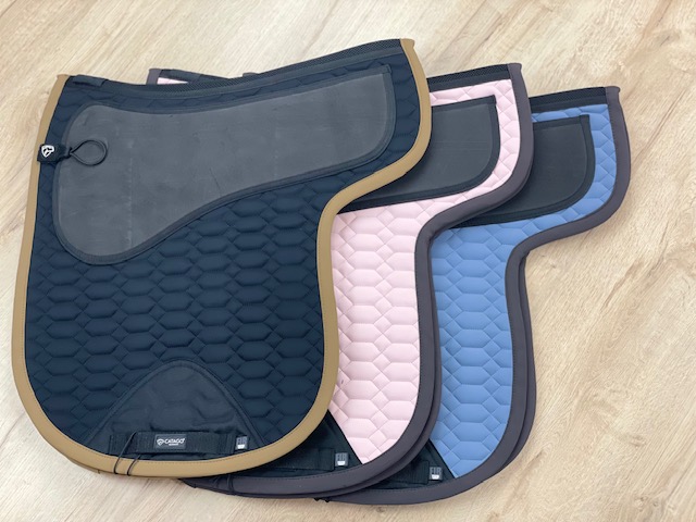 Satteldecke Catago Fir-Tech Grand mit Moosgummiauflage verschiedene Farben