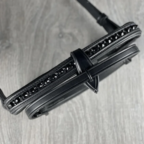 367-kn-b.w610.h610.fill Nordic Horse Trense komplett All Black, engl komb. Reithalfter