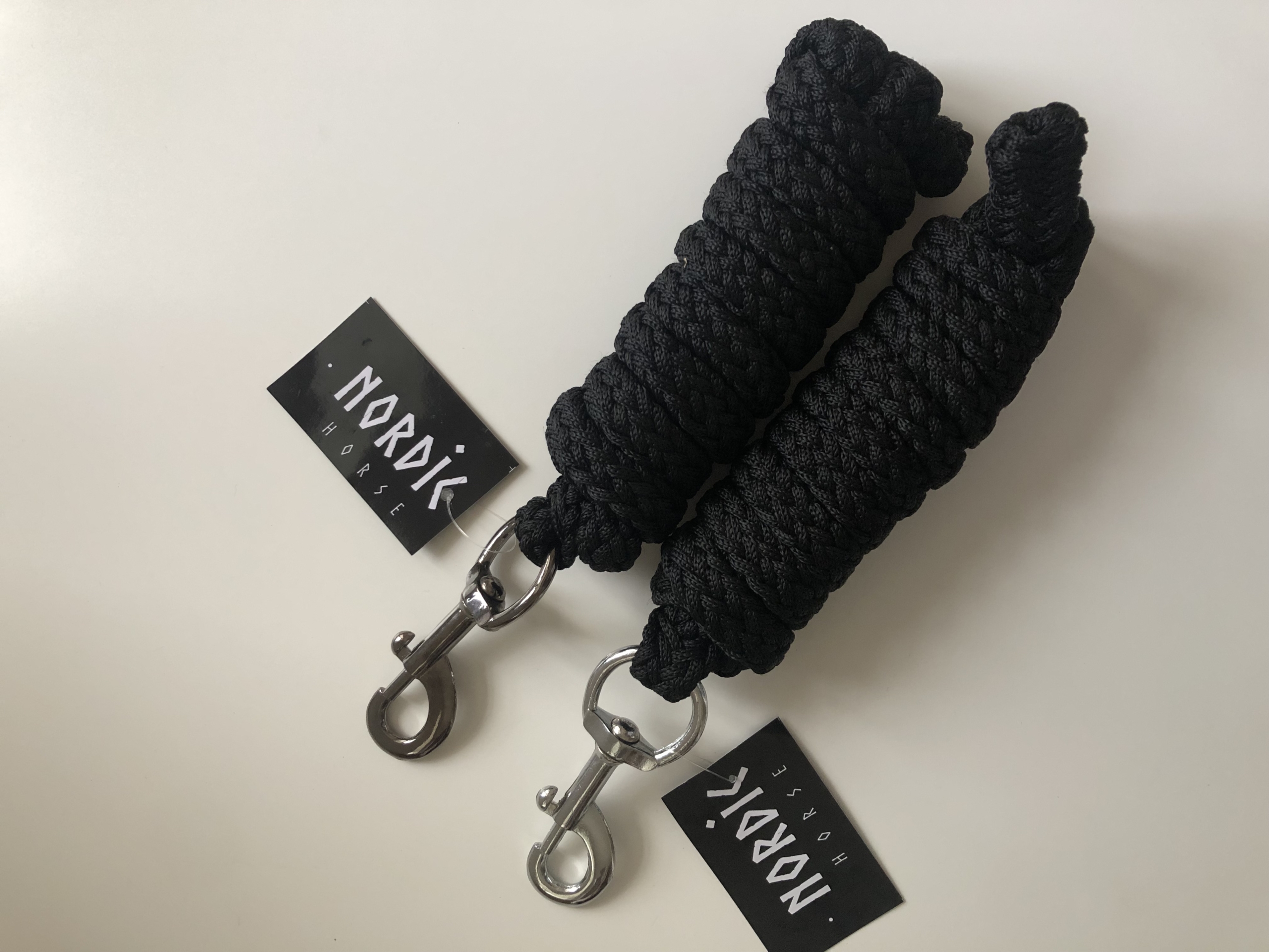 Nordic Horse Führstrick, Anbindestrick mit silbernem oder schwarzem Karabiner