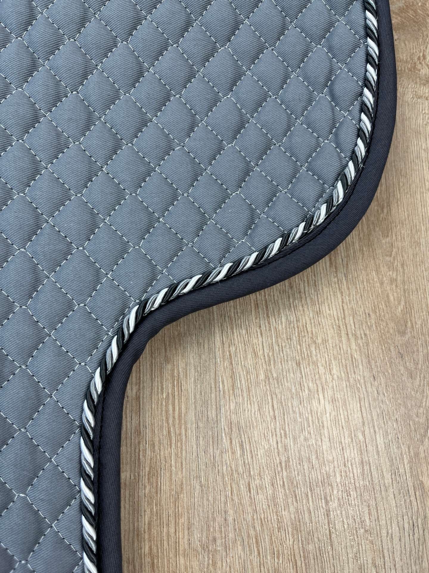 Satteldecke Island grau Kordel stonehenge Einfass anthrazit