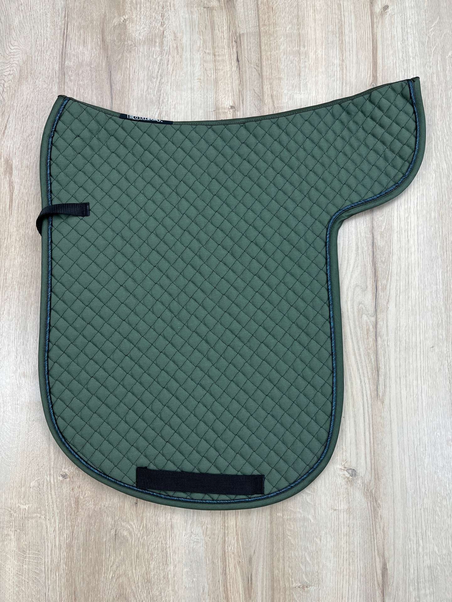 Satteldecke Island oliv mit Biese anthrazit Lurex