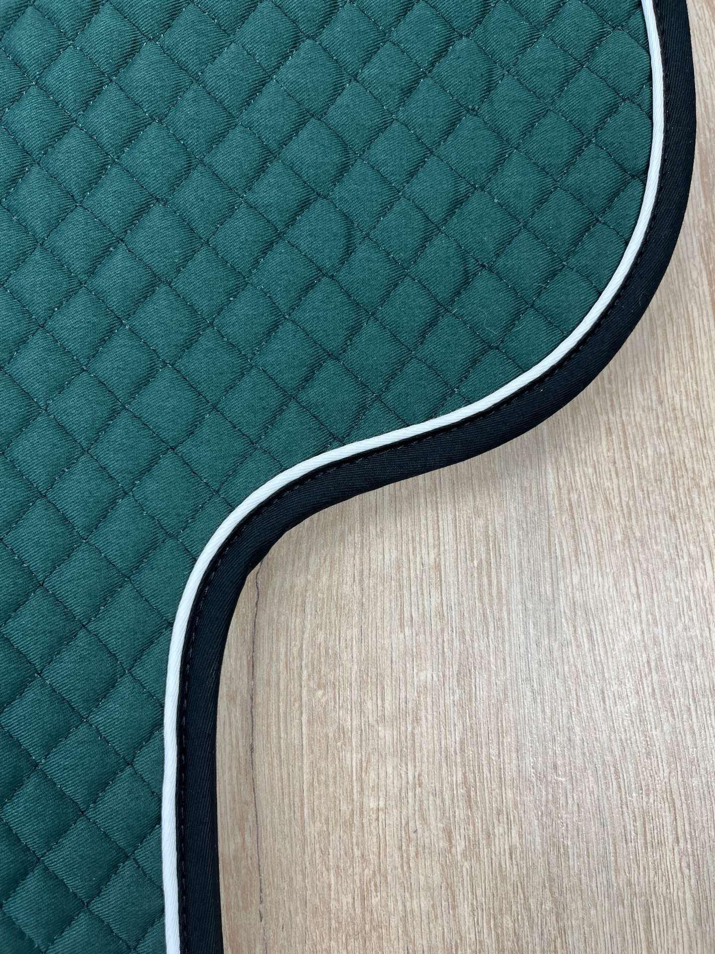 Satteldecke Island tanne Biese weiß Einfass schwarz