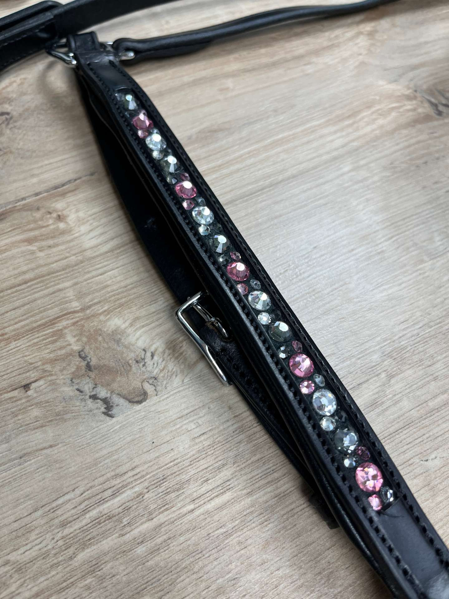 Nordic Horse Trense komplett pink, klare u. dunkle Steine, hann. Reithalfter