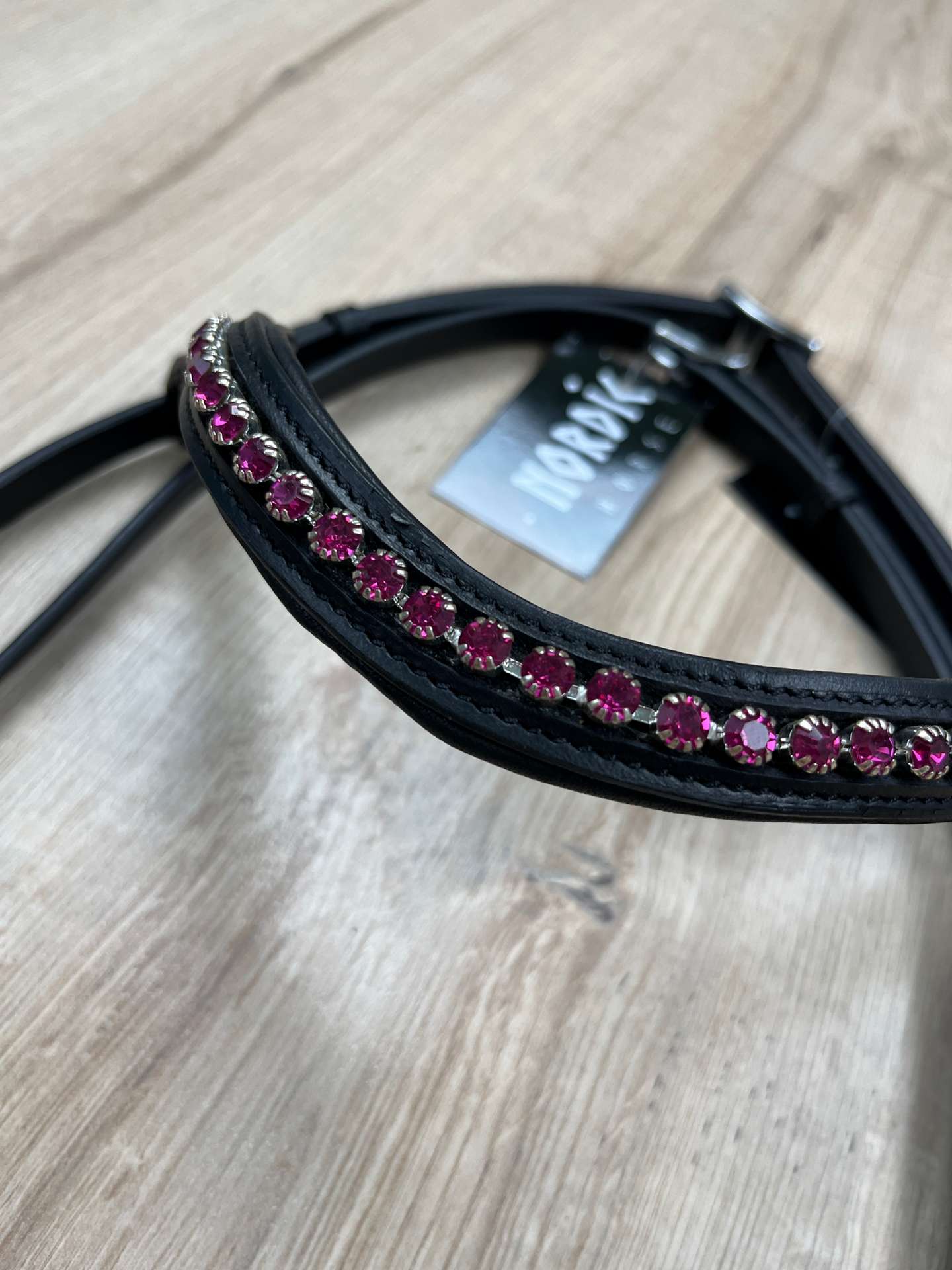 IMG_4139 Nordic Horse Trense komplett dunkelpink, hann. Reithalfter