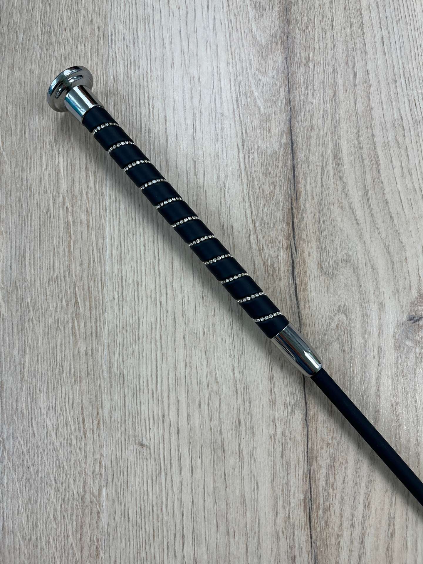 Fleck Dressurgerte schwarz mit silber Strass und Knopf silber