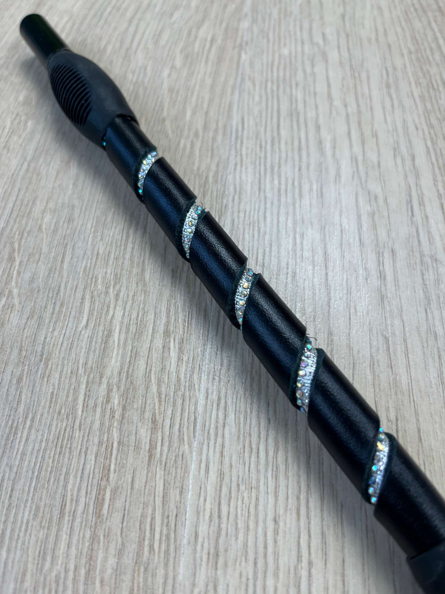 Fleck Balance Gerte Ledergriff schwarz mit Glitzersteinen