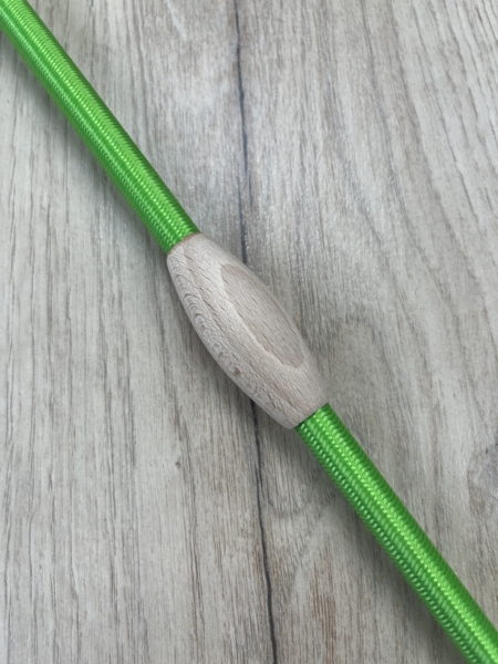 Fleck Balance Gerte apfelgrün mit Naturholz-Knubbeln