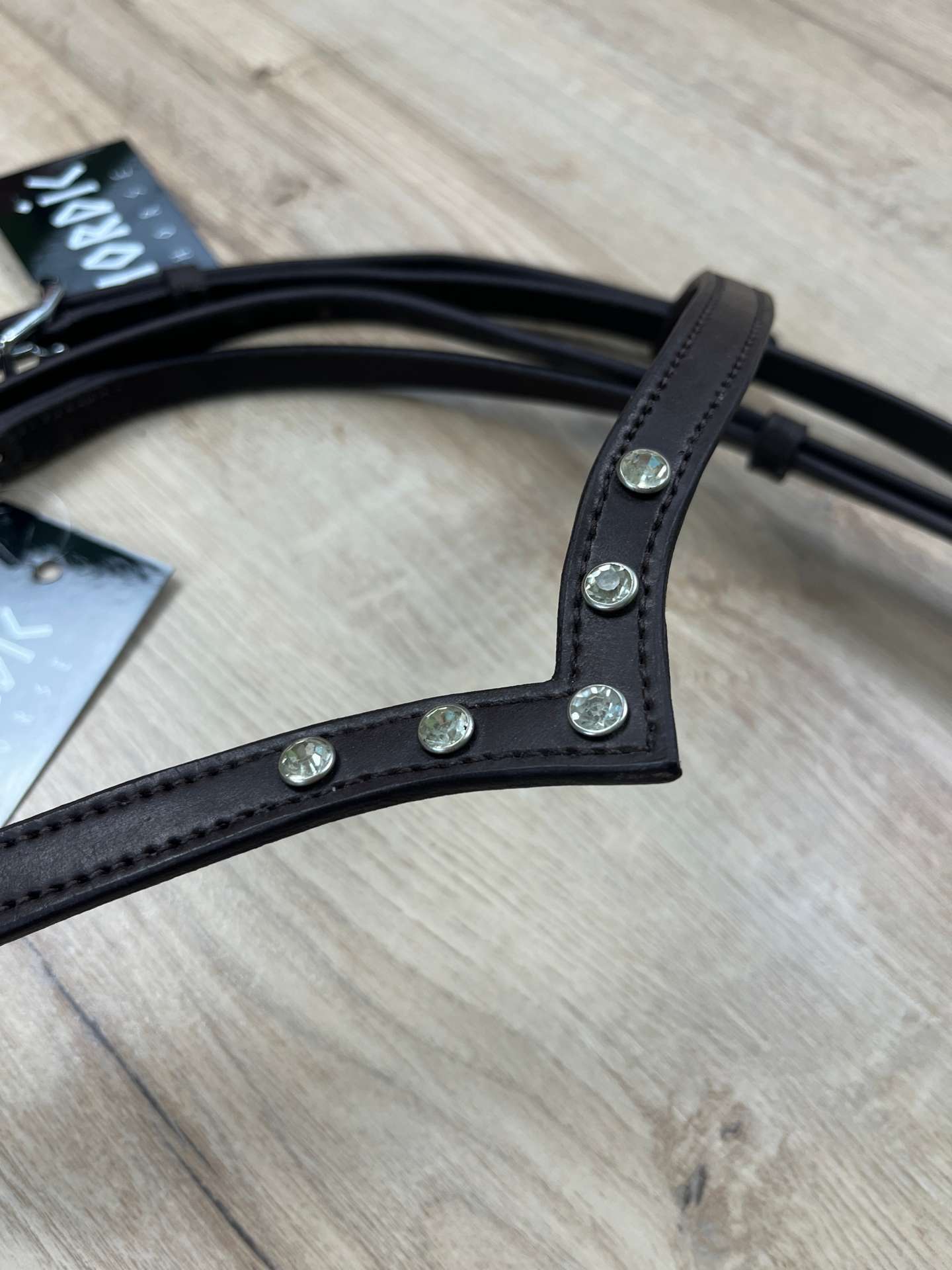 Nordic Horse Trense komplett dunkelbraun mit 5 Strasssteinen, engl. Reithalfter