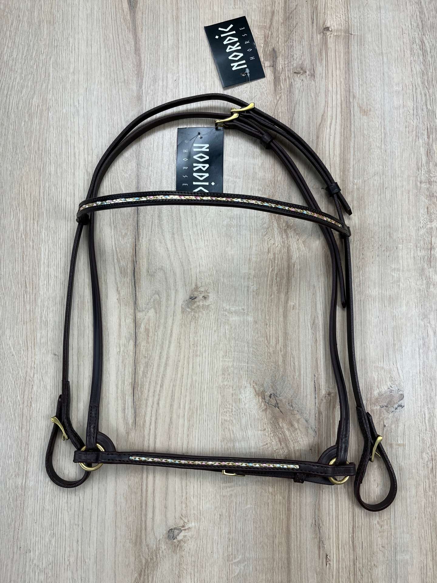 Nordic Horse Trense braun, zierlich pastell geflochten hann. Reithalfter