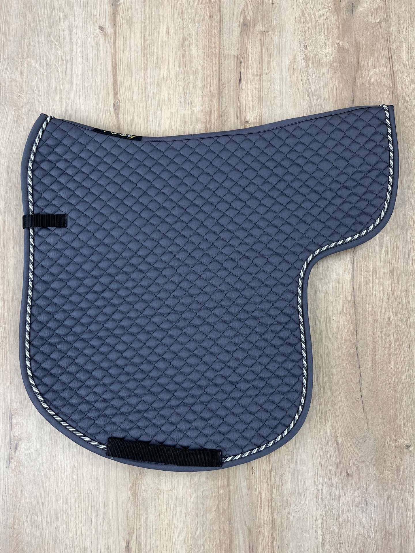 IMG_4494 Satteldecke Island anatomic antrazith Kordel stonehenge Einfass anthrazit neue Form!!