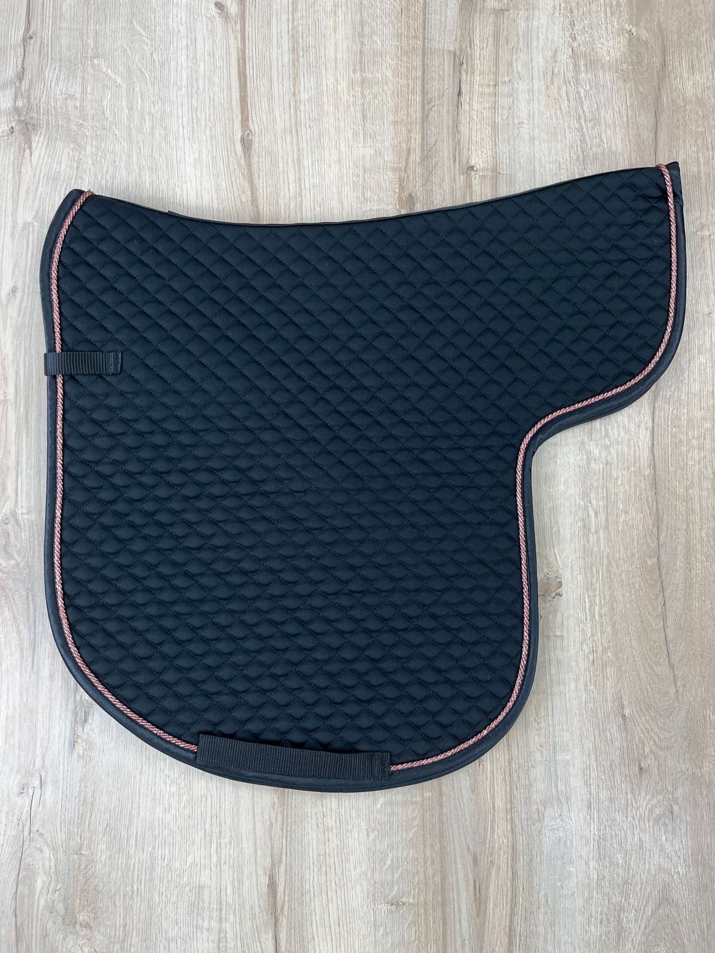 Satteldecke Island anatomic schwarz Kordel rosegold Einfass schwarz Satin neue Form!!