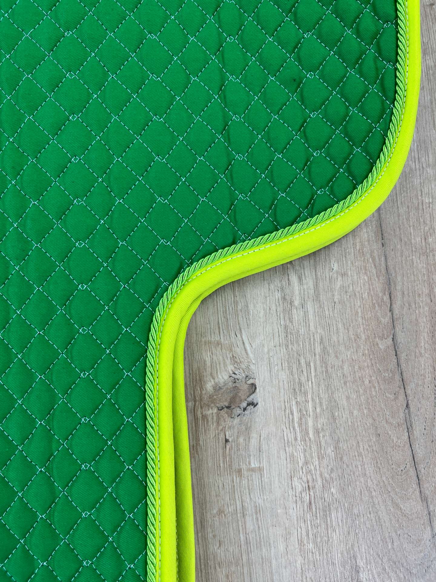Satteldecke Island anatomic grün Kordel apfelgrün Einfass apfelgrün neue Form!!