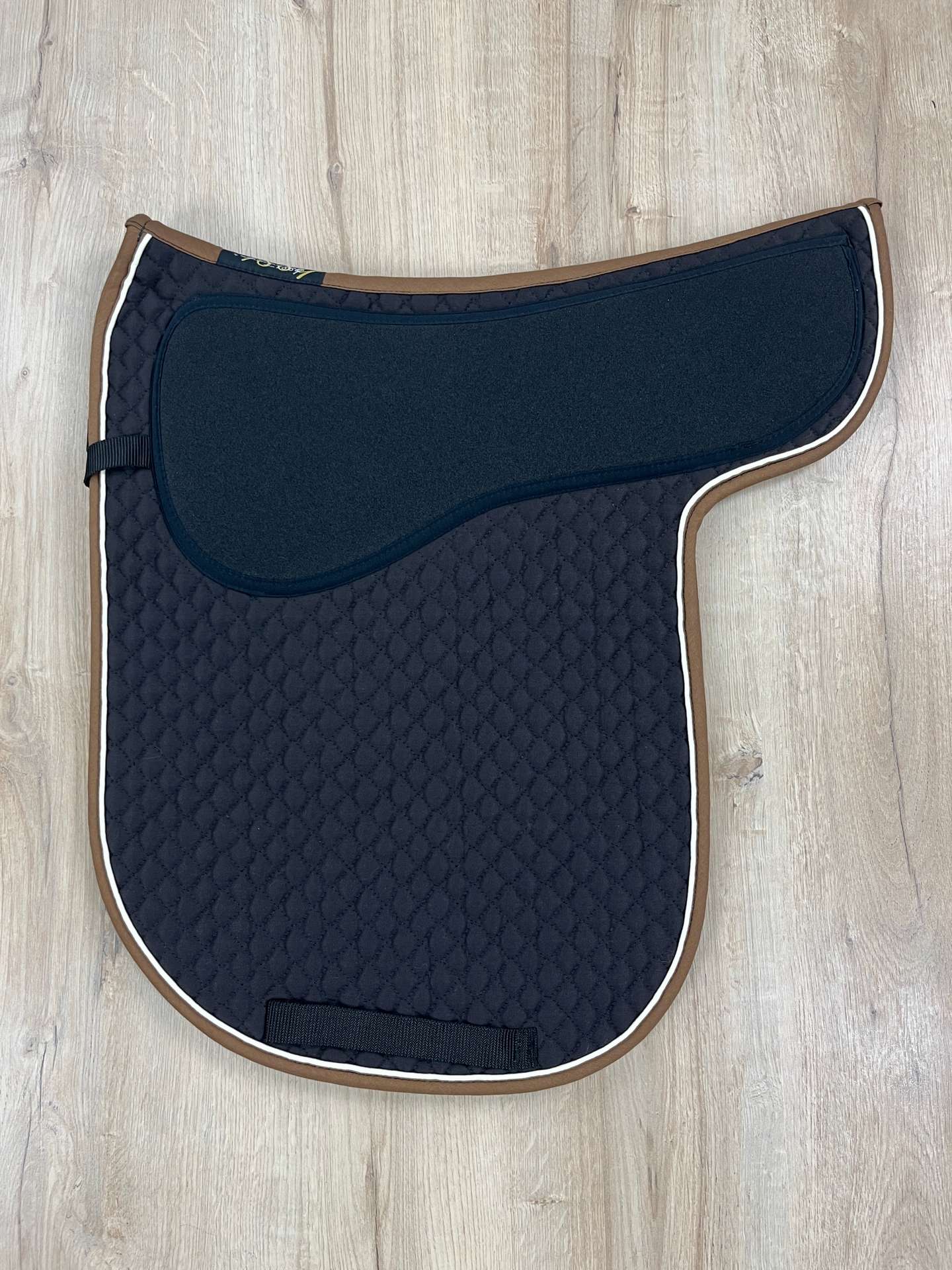 IMG_4904 Satteldecke Island mokka Biese champagner Einfass zimt mit Anti-shock