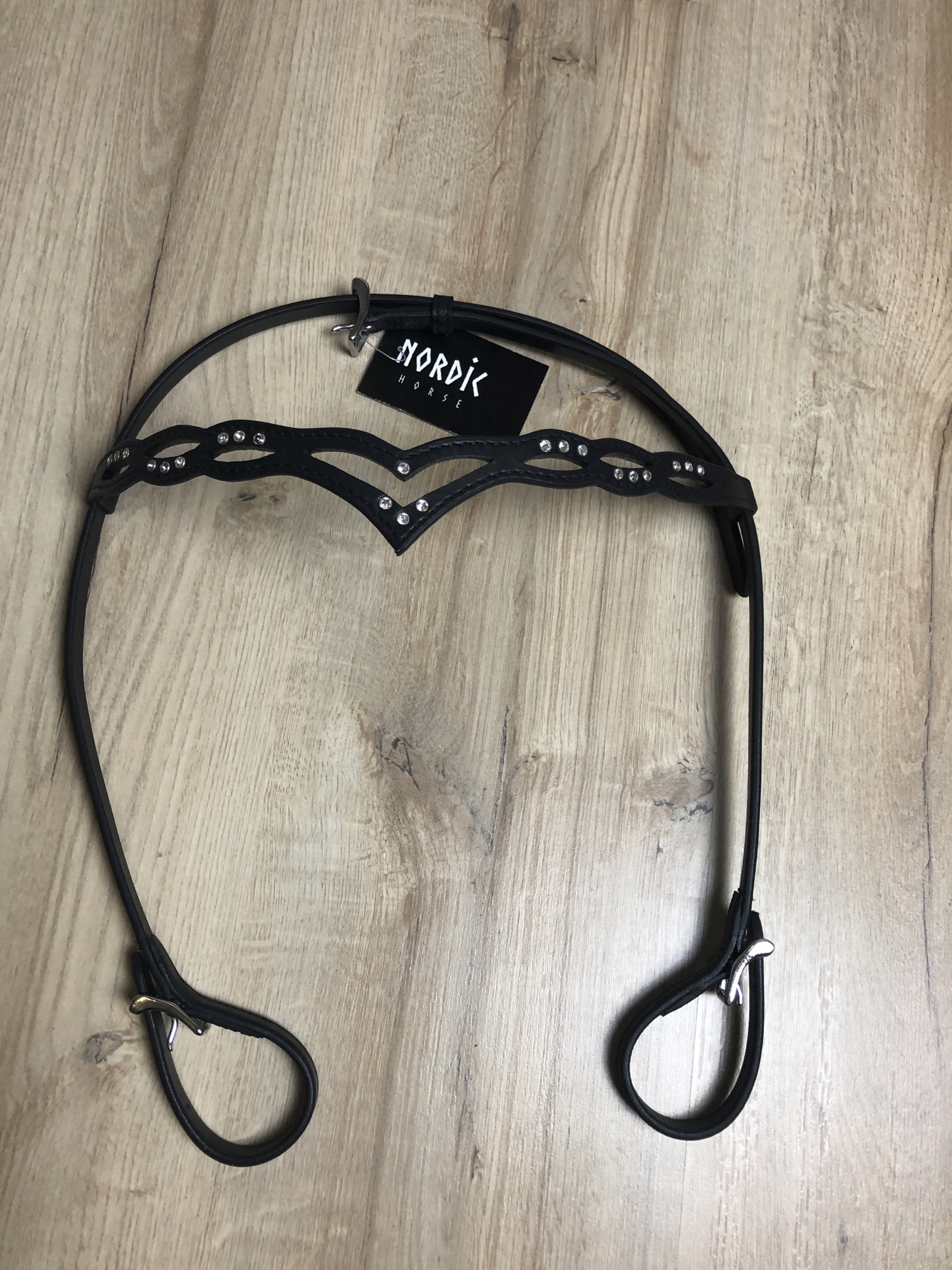 IMG_9443 Nordic Horse Kopfstück mit Schlaufen u. Spitze und 3-er Steinen